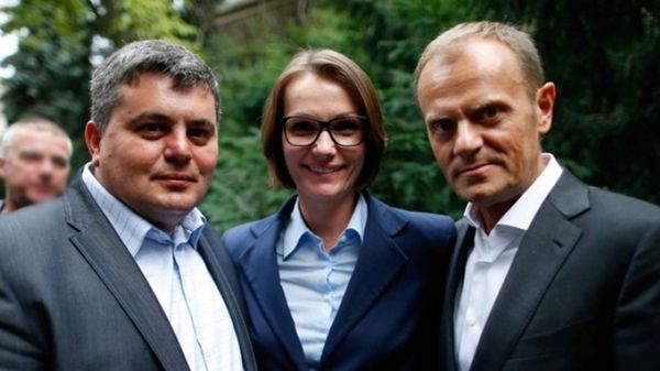 Andrzej Walczak, Jagna Marczułajtis-Walczak i Donald Tusk w sierpniu 2013