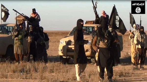 Kadr z wideo ukazującego rzekomych członków ISIL