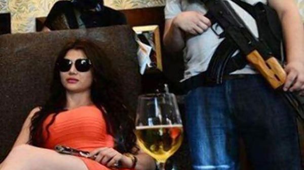 Jedno z domniemanych zdjęć 27-latki branej za szefową meksykańskiego komanda zabójców