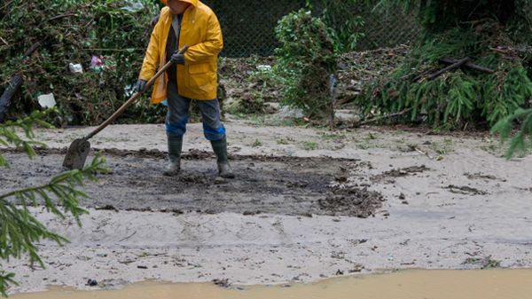 Trwa sprzątanie i szacowanie strat po gwałtownych nawałnicach w miejscowości Głuchołazy