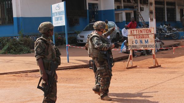 Francuscy żołnierze w Bangui, stolicy RŚA