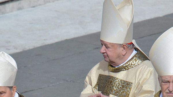 Kardynał Stanisław Dziwisz podczas mszy inauguracyjnej papieża Franciszka