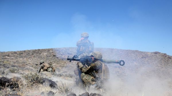 Ćwiczenia marines w bazie w Hawthorne
