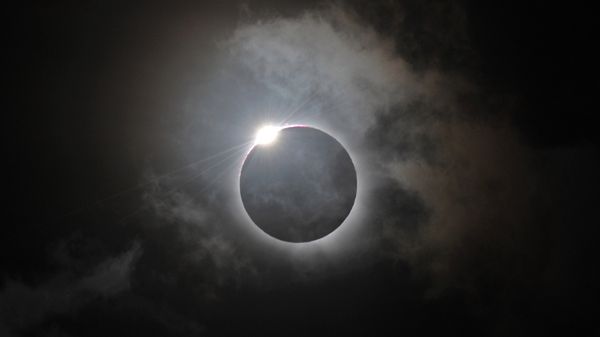 Było to pierwsze od 10 lat pełne zaćmienie Słońca