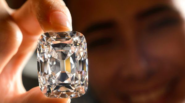 Diament został sprzedany 21,5 mln dolarów