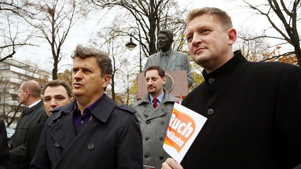 Lider Ruchu Palikota Janusz Palikot i rzecznik Andrzej Rozenek