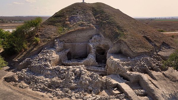 Ruiny odkrytego miasta