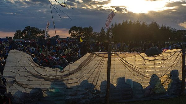 Uczestnicy XVI Spotkania Młodych Lednica 2000 - zdjęcie z czerwca 2012 roku