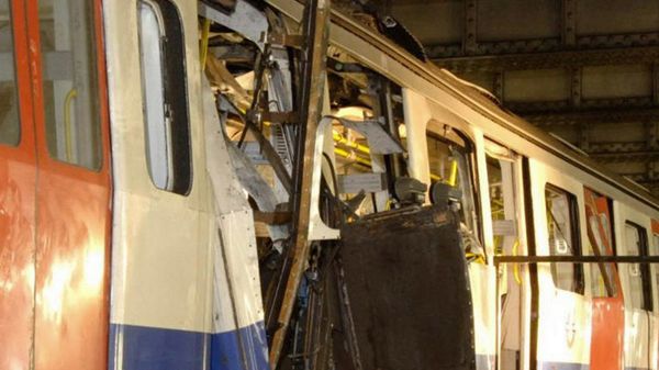 W 2005 r. terroryści przeprowadzili zamach w londyńskim metrze