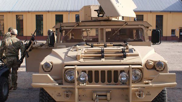 Nowy samochód terenowy HMMWV Wojsk Specjalnych