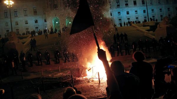 Funkcjonariusze bronili dostępu do Zgromadzenia Republiki