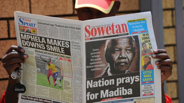 "Naród modli się za Madibę" - nagłówek południowoafrykańskiej gazety nawiązujący do klanowego imienia Mandeli
