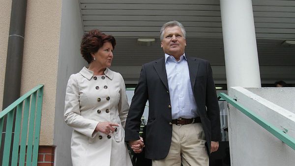 Były prezydent RP Aleksander Kwaśniewski z żoną Jolantą