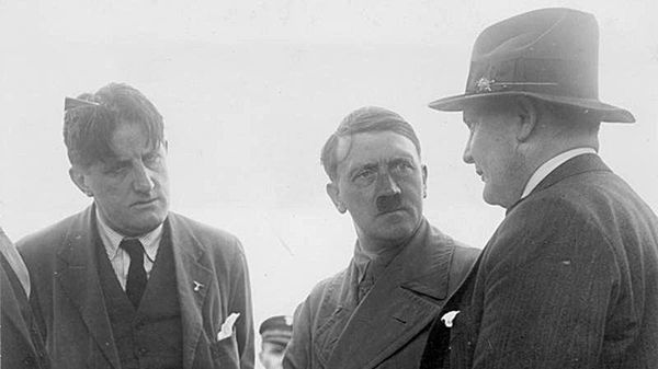 Ernst Hanfstaengl, Adolf Hitler i Herman Goering w 1932 roku