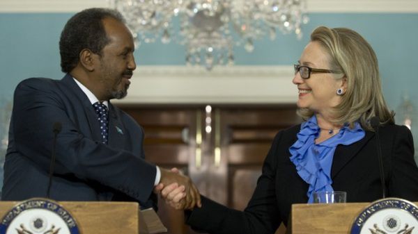 Hillary Clinton podczas spotkania z prezydentem Somalii Hassanem Szejkiem Mohamudem