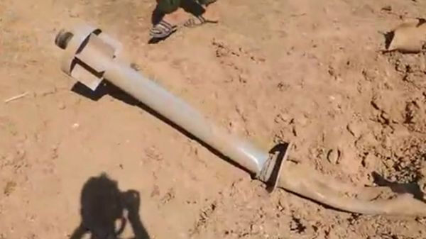 Pozostałości pocisku, który według rebeliantów przenosił głowicę z gazem bojowym