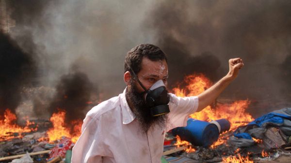 Likwidacja obozów zwolenników Mursiego zakończyła się krwawymi starciami