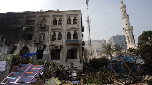 Szkody po starciach w Kairze