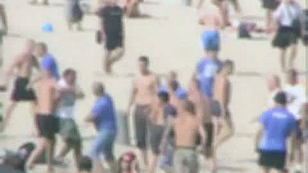 Bójka na plaży w Gdyni (zdjęcie z monitoringu miejskiego)