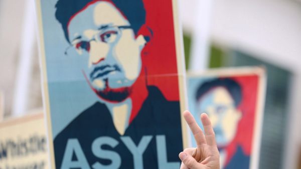 Obrońcy Snowdena protestują w Berlinie