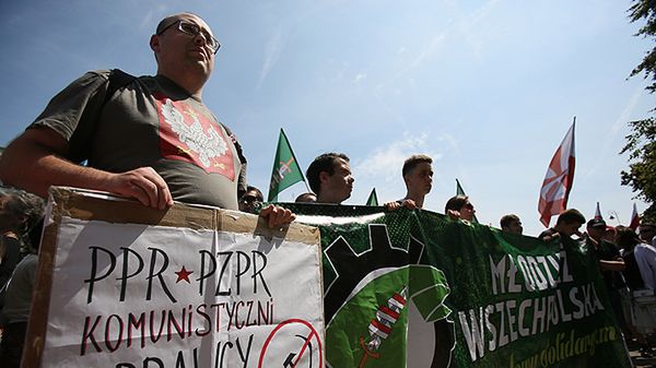 Protest środowisk prawicowych przeciwko obchodzeniu urodzin Wojciecha Jaruzelskiego