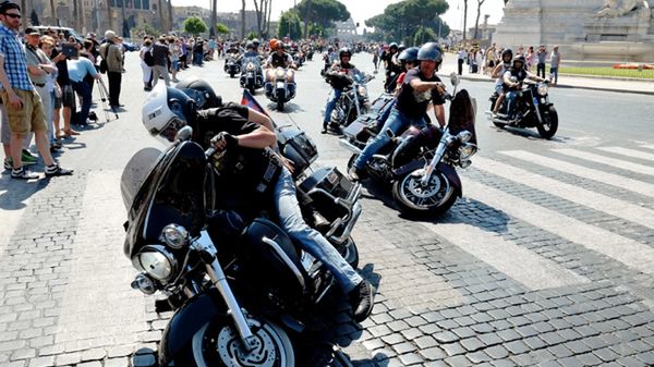 Zjazd motocykli w Rzymie
