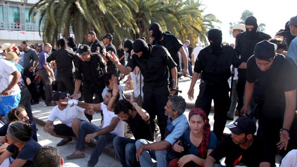 Tunezyjscy policjanci w akcji