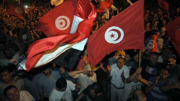 Tunezyjczycy domagają się dymisji rządu islamistów po zabójstwie opozycyjnego polityka