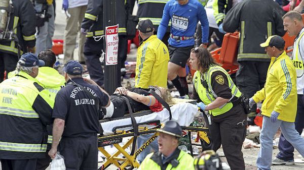 W wyniku zamachu bombowego w Bostonie zginęły trzy osoby, a ponad 260 zostało rannych