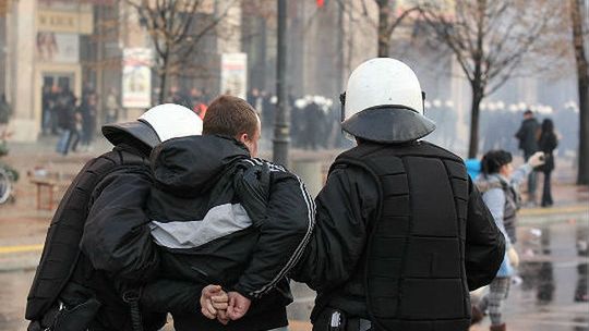 Po starciach z policją na warszawskich ulicach zatrzymano 210 osób
