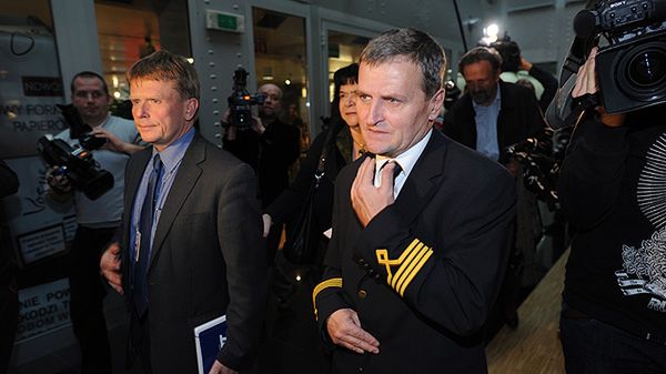 Kpt. Tadeusz Wrona i rzecznik PLL LOT Leszek Chorzewski