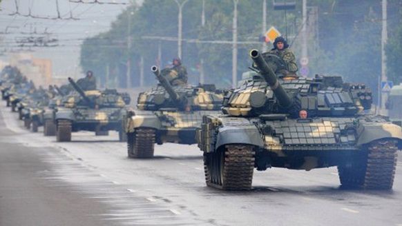 Czołgi na ulicach Mińska