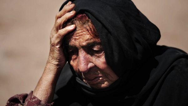 Każdego dnia do obozu Jalozai przybywają nowi uchodźcy