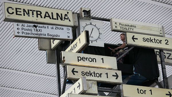 Podczas aukcji będzie można wylicytować powyższe elementy Dworca Centralnego