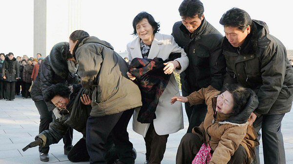 Rozpacz po śmierci Kim Dzong Ila