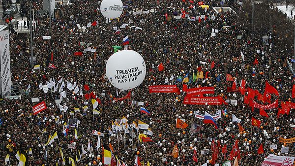 Tłum demonstrantów w Moskwie