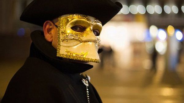 Uczestnik karnawału w Wenecji