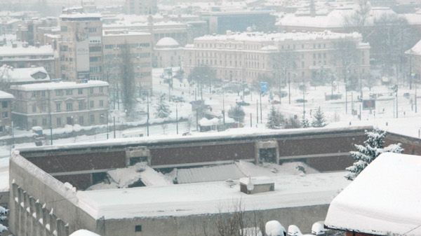 Zima paraliżuje miasta