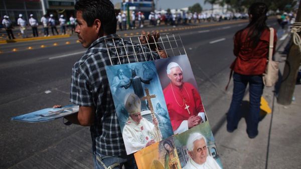 Gadżety z podobizną papieża cieszą się dużym zainteresowaniem
