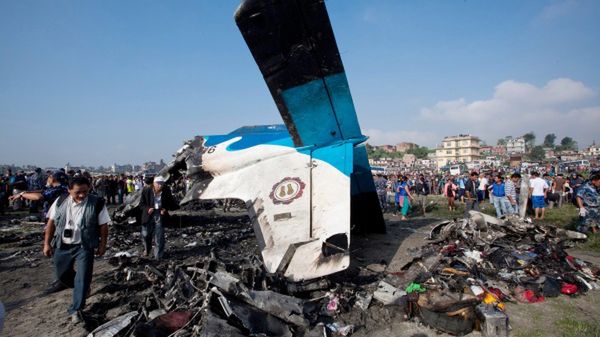 Samolot runął na ziemię tuż po starcie z lotniska w Katmandu