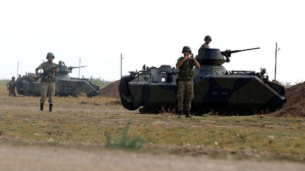 Siły Turcji przy granicy z Syrią