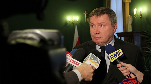 Były minister spraw wewnętrznych i administracji Jerzy Miller