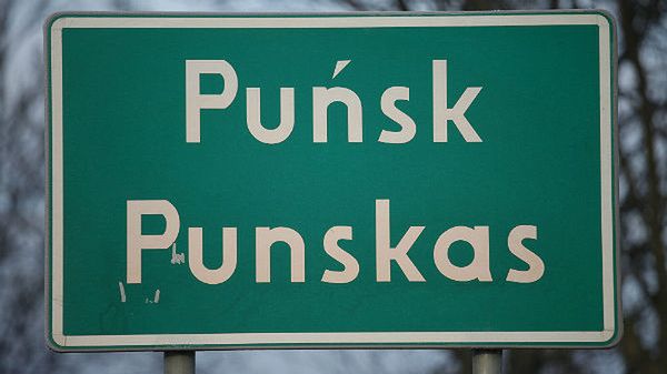 Tablica dwujęzyczna