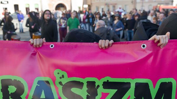 Demonstracja przeciw rasizmowi