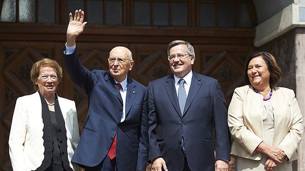 Prezydent Republiki Włoskiej Giorgio Napolitano z żoną Clio oraz prezydent RP Bronisław Komorowski z żoną Anną