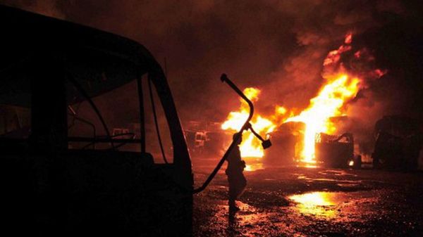 W Peszawarze często dochodzi do zamachów bombowych