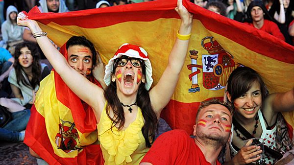 Hiszpańscy kibice w Strefie Kibica w Gdańsku