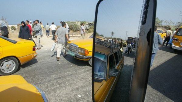 Dzieci zaatakowały palestyńską taksówkę?