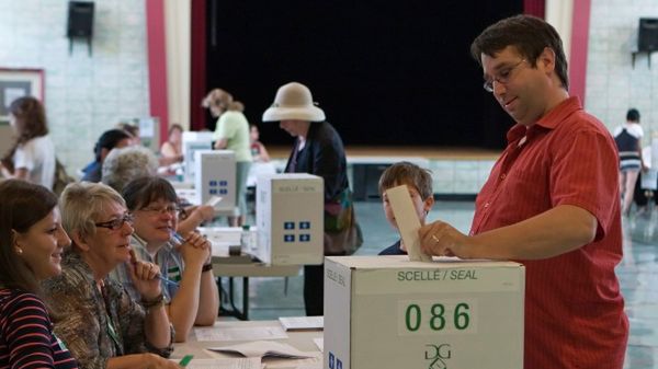 Uprawnionych do głosowania w Quebecu było prawie 5 mln osób