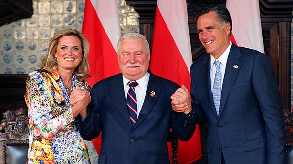 Lech Wałęsa, kandydat na prezydenta USA Mitt Romney oraz towarzysząca mu żona Ann